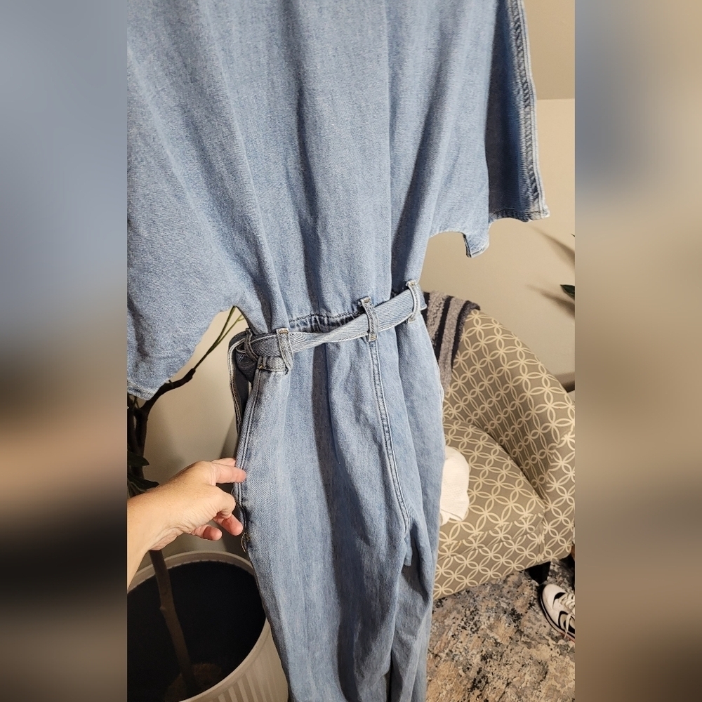 Banny Denim Short Sleeve  Jumpsuit With Pockets Buttons And A Tie Waist Small - Picture 6 of 6